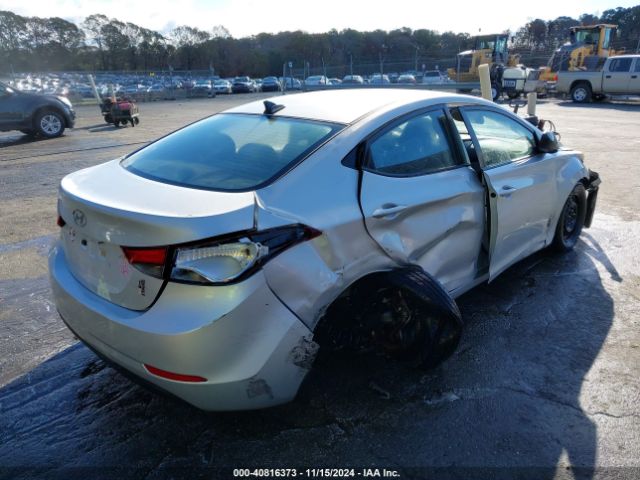 5NPDH4AE3GH665872 Hyundai ELANTRA SE