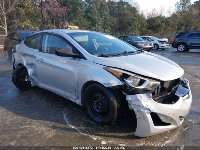 5NPDH4AE3GH665872 Hyundai ELANTRA SE