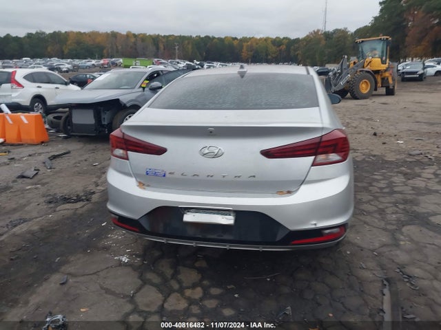 Hyundai ELANTRA SEL 2019 KMHD84LF1KU744425 Image 16