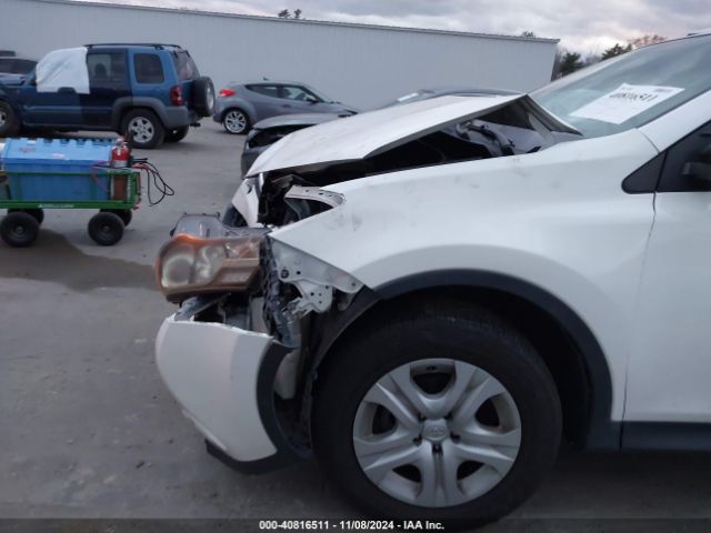JTMBFREV8FJ034917 Toyota RAV4 LE