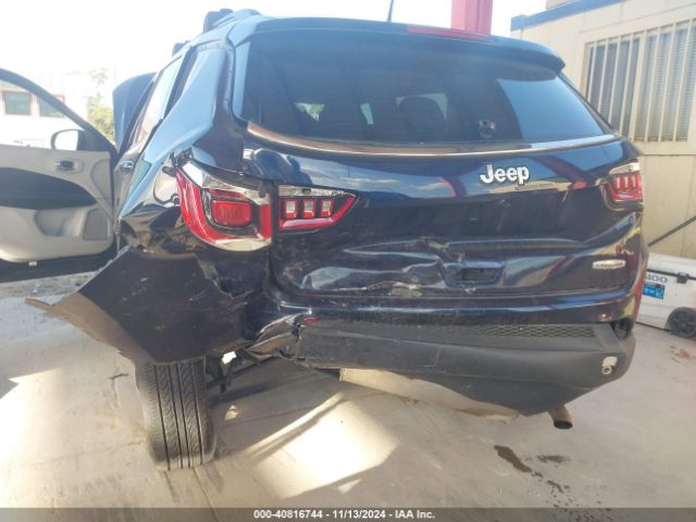 3C4NJCBB5KT851896 Jeep Compass Latitude Fwd