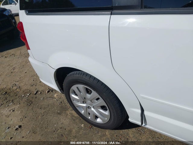 2C4RDGBG4FR563694 Dodge Grand Caravan Se