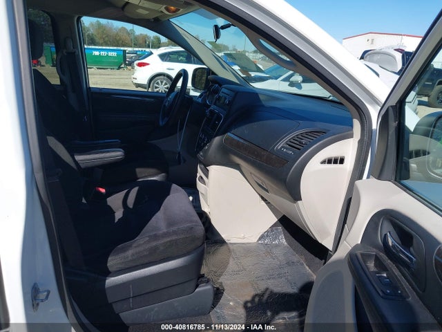 2C4RDGBG4FR563694 Dodge Grand Caravan Se