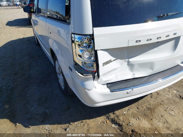 2C4RDGBG4FR563694 Dodge Grand Caravan Se