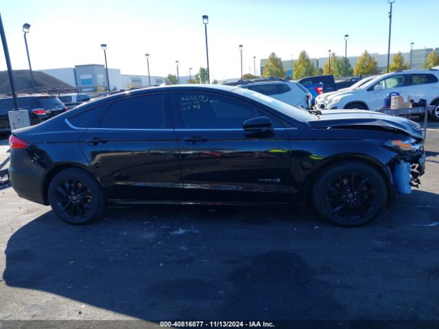 3FA6P0LU7KR220734 Ford Fusion Hybrid Se