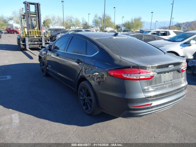 3FA6P0LU7KR220734 Ford Fusion Hybrid Se