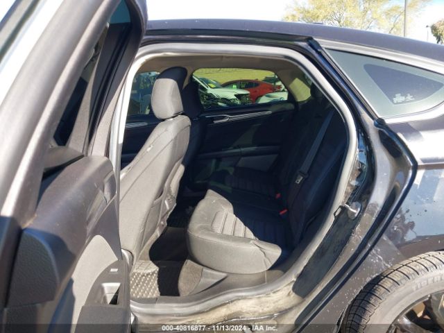 3FA6P0LU7KR220734 Ford Fusion Hybrid Se