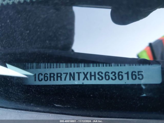 1C6RR7NTXHS636165 RAM 1500 Laramie  4x4 5'7 Box