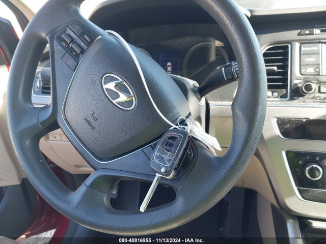 Hyundai SONATA SE 2015 5NPE24AF5FH206372 Image 11