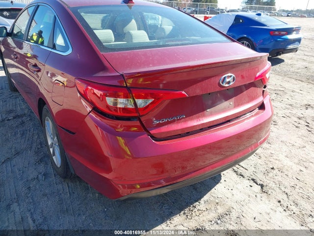 Hyundai SONATA SE 2015 5NPE24AF5FH206372 Image 17