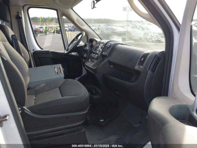 3C6TRVAG1JE150310 RAM Promaster 1500 Low Roof 136 Wb