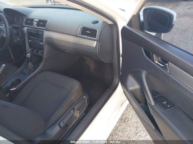 1VWAT7A36EC103388 Volkswagen Passat 1.8t S