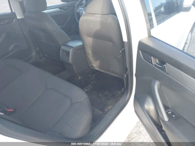 1VWAT7A36EC103388 Volkswagen Passat 1.8t S