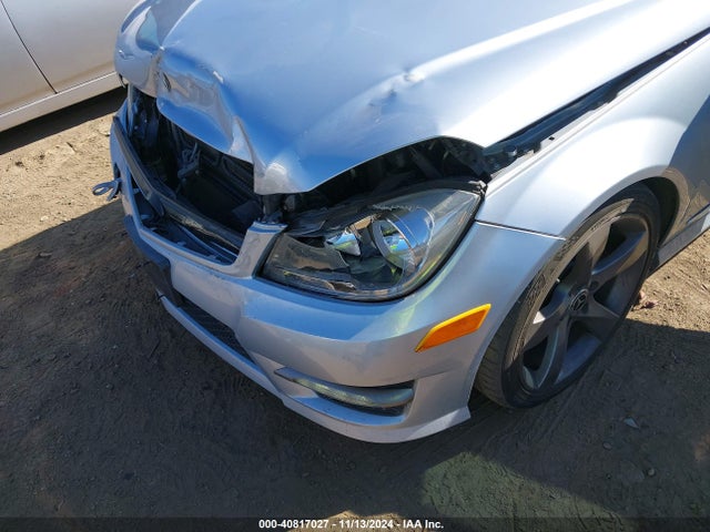 WDDGF4HB9EA965425 Mercedes-Benz C-class C 250 Sport/luxury