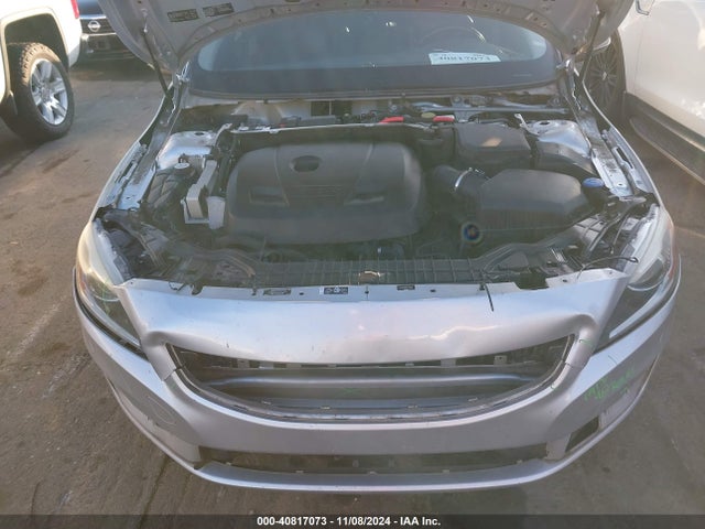 YV140MEM9F1258311 Volvo V60 T5 Platinum