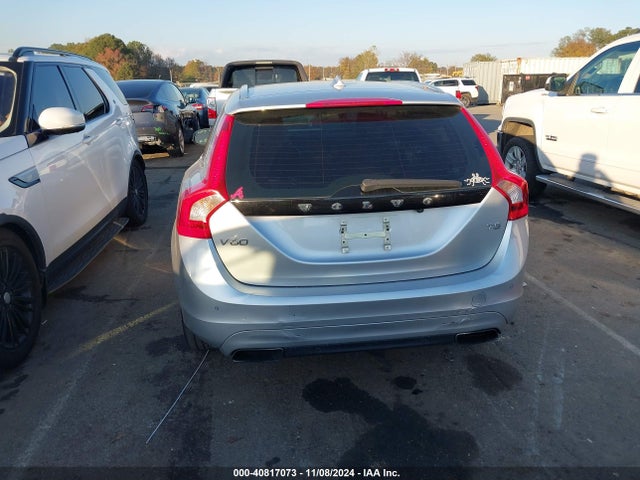 Volvo V60 T5 Platinum 2015 YV140MEM9F1258311 Image 16