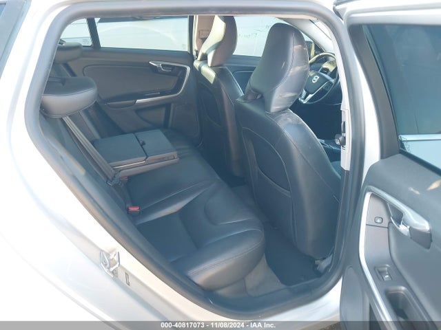 YV140MEM9F1258311 Volvo V60 T5 Platinum