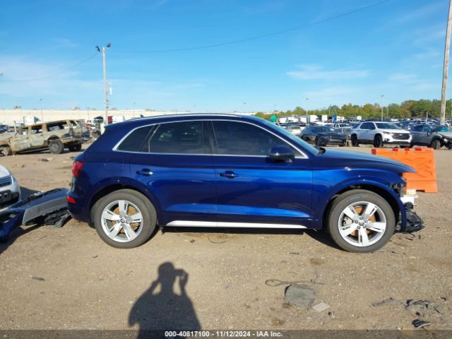 WA1BNAFY5J2231067 Audi Q5 2.0t Premium/2.0t Tech Premium