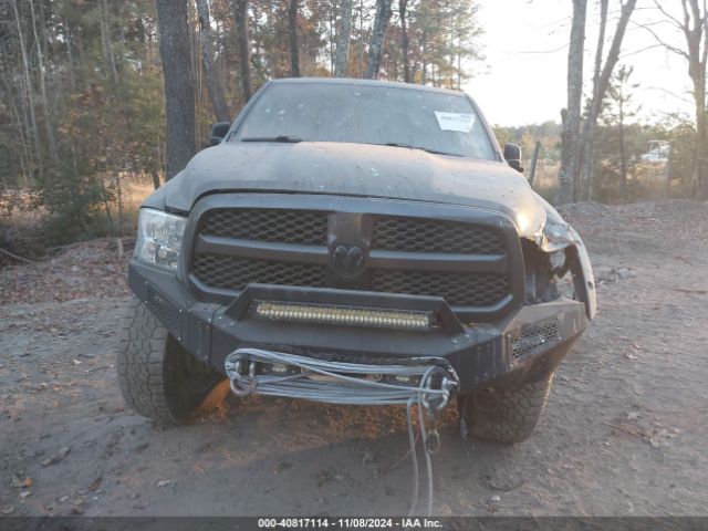 1C6RR7KT2HS625911 RAM 1500 Express  4x4 5'7 Box