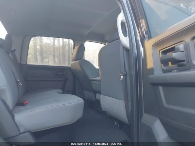1C6RR7KT2HS625911 RAM 1500 Express  4x4 5'7 Box