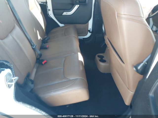 1C4BJWEG8EL240269 Jeep Wrangler Unlimited Sahara