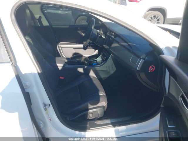 SAJBE4BV5HCY41396 Jaguar Xf 35t Prestige