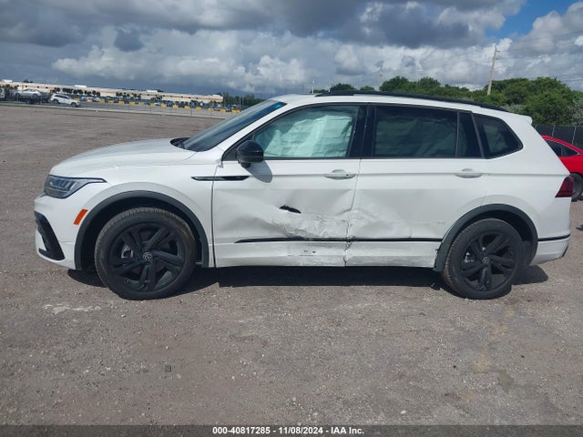 3VVCB7AX0RM149550 Volkswagen Tiguan 2.0t Se R-line Black