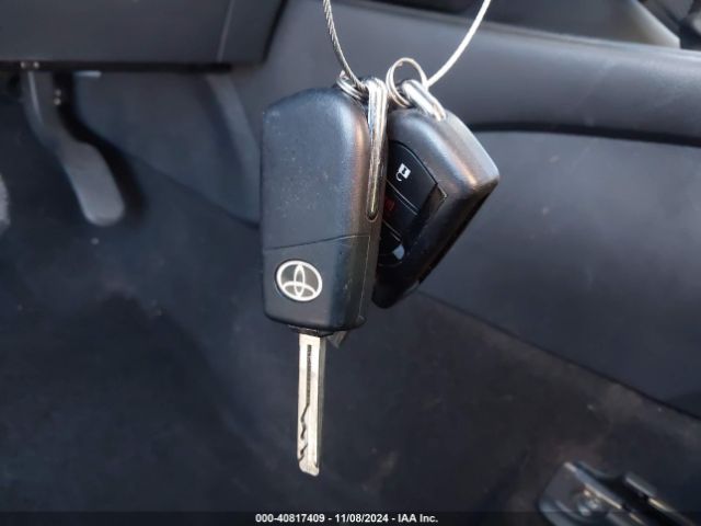 NMTKHMBXXLR118477 Toyota C-HR LE