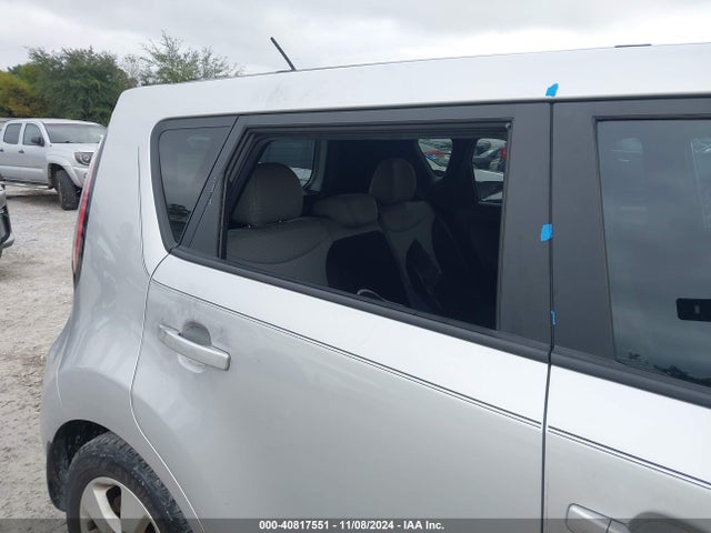 KIA Soul 2017 KNDJN2A27H7456274 Image 6