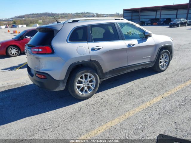 1C4PJMCB5JD570781 Jeep Cherokee Latitude 4x4