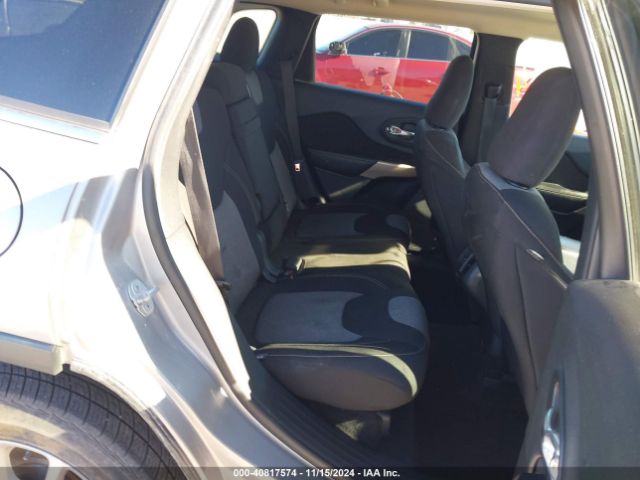 1C4PJMCB5JD570781 Jeep Cherokee Latitude 4x4