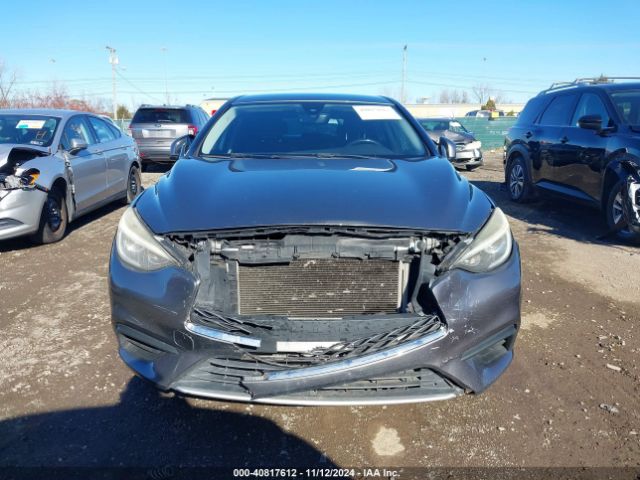 SJKCH5CP5JA042619 Infiniti QX30