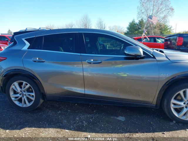SJKCH5CP5JA042619 Infiniti QX30