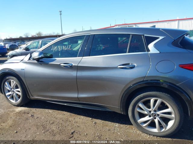 SJKCH5CP5JA042619 Infiniti QX30