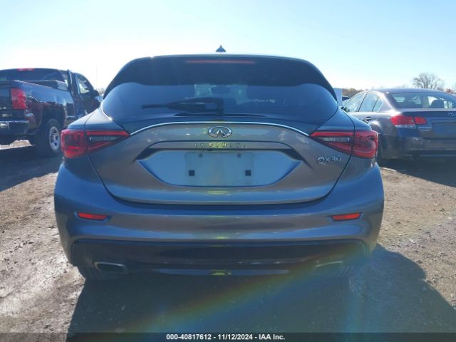 SJKCH5CP5JA042619 Infiniti QX30