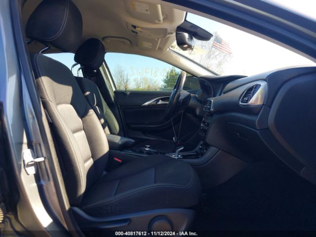 SJKCH5CP5JA042619 Infiniti QX30