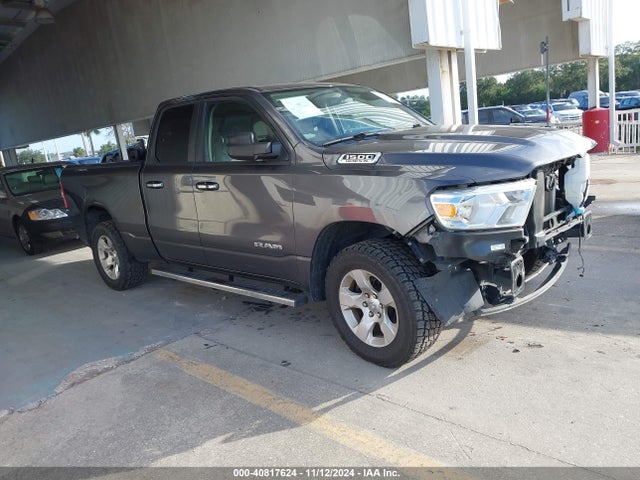 1C6SRFBT5LN136602 RAM 1500 Big Horn  4x4 6'4 Box