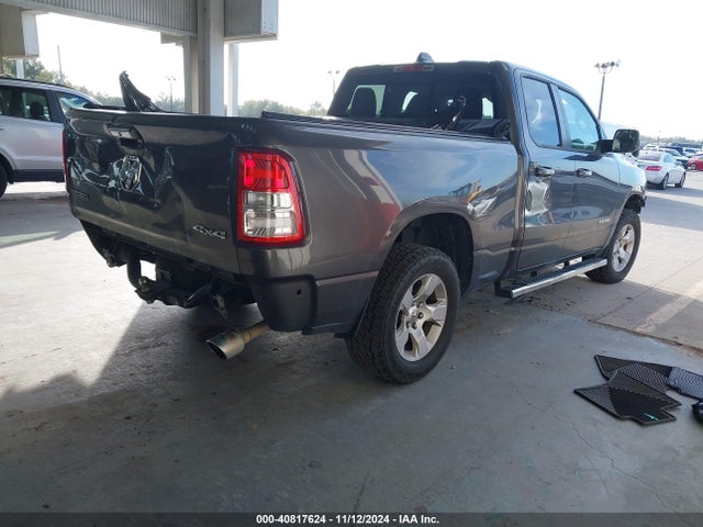 1C6SRFBT5LN136602 RAM 1500 Big Horn  4x4 6'4 Box