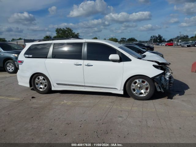 5TDXK3DC4FS678965 Toyota Sienna Se 8 Passenger