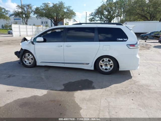 5TDXK3DC4FS678965 Toyota Sienna Se 8 Passenger