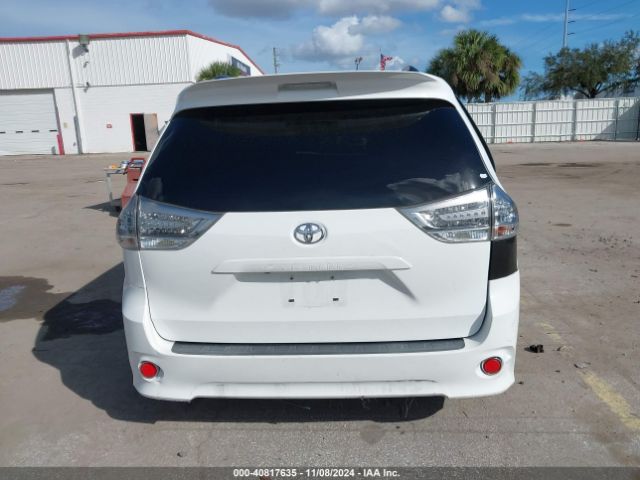 5TDXK3DC4FS678965 Toyota Sienna Se 8 Passenger