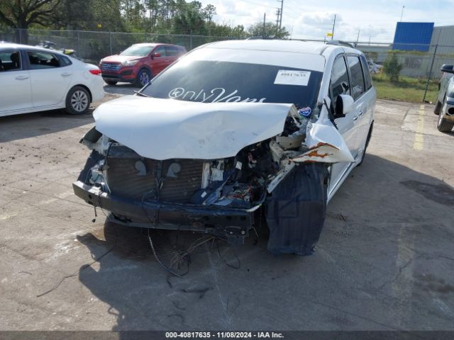 5TDXK3DC4FS678965 Toyota Sienna Se 8 Passenger