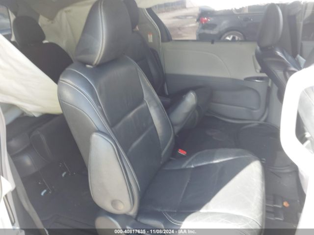 5TDXK3DC4FS678965 Toyota Sienna Se 8 Passenger