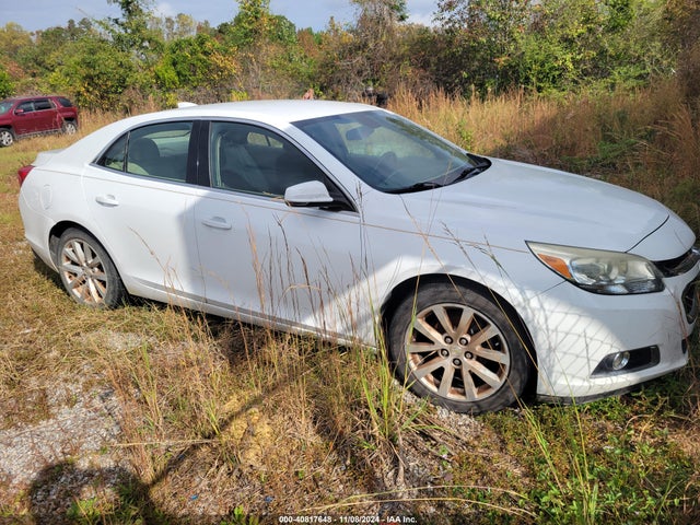 Chevrolet Malibu 2015 1G11D5SL8FF122990 Image 2