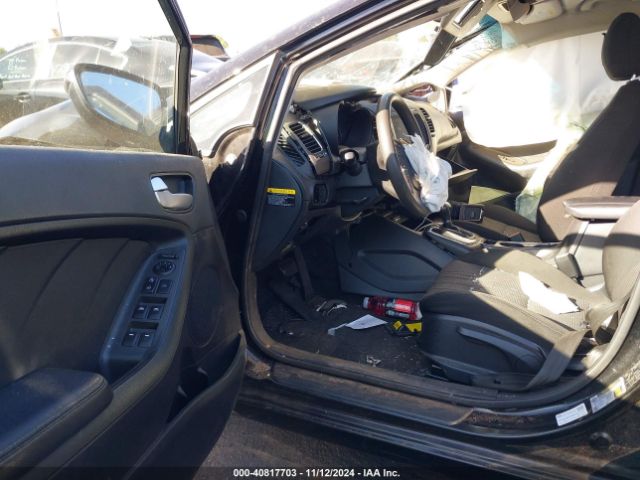 KNAFK5A88H5671563 KIA FORTE LX