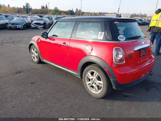 2012 MINI COOPER WMWSU3C55CT257760 Photo 2