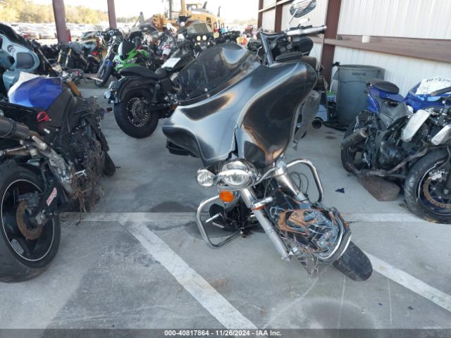 2010 HARLEY-DAVIDSON FLHTC 1HD1FF417AB631311 Photo 4