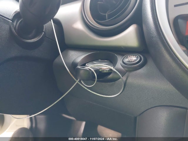 2011 MINI COOPER WMWZN3C53BTZ78038 Photo 10