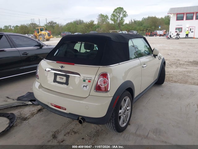 2011 MINI COOPER WMWZN3C53BTZ78038 Photo 3