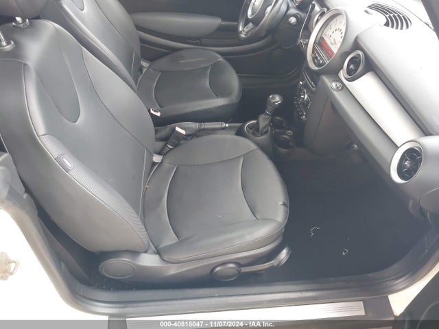 2011 MINI COOPER WMWZN3C53BTZ78038 Photo 4